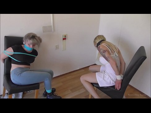 ❤️ Toksomaniulo / ligita kaj buŝoŝtopita / junulino en mizero Porno ĉe ni % eo.hentai-ita.ru%